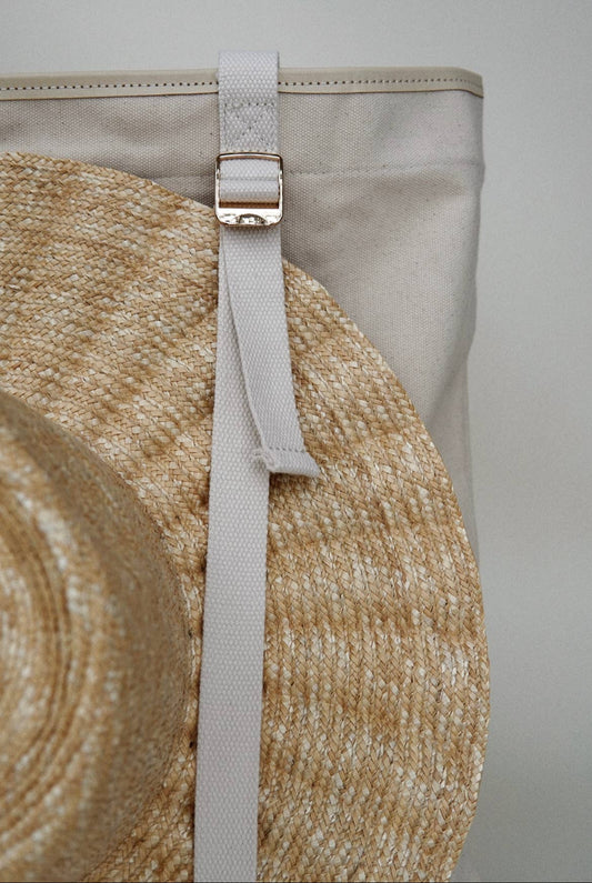 On Holiday 2.0 - Hat Travel Tote: Canvas