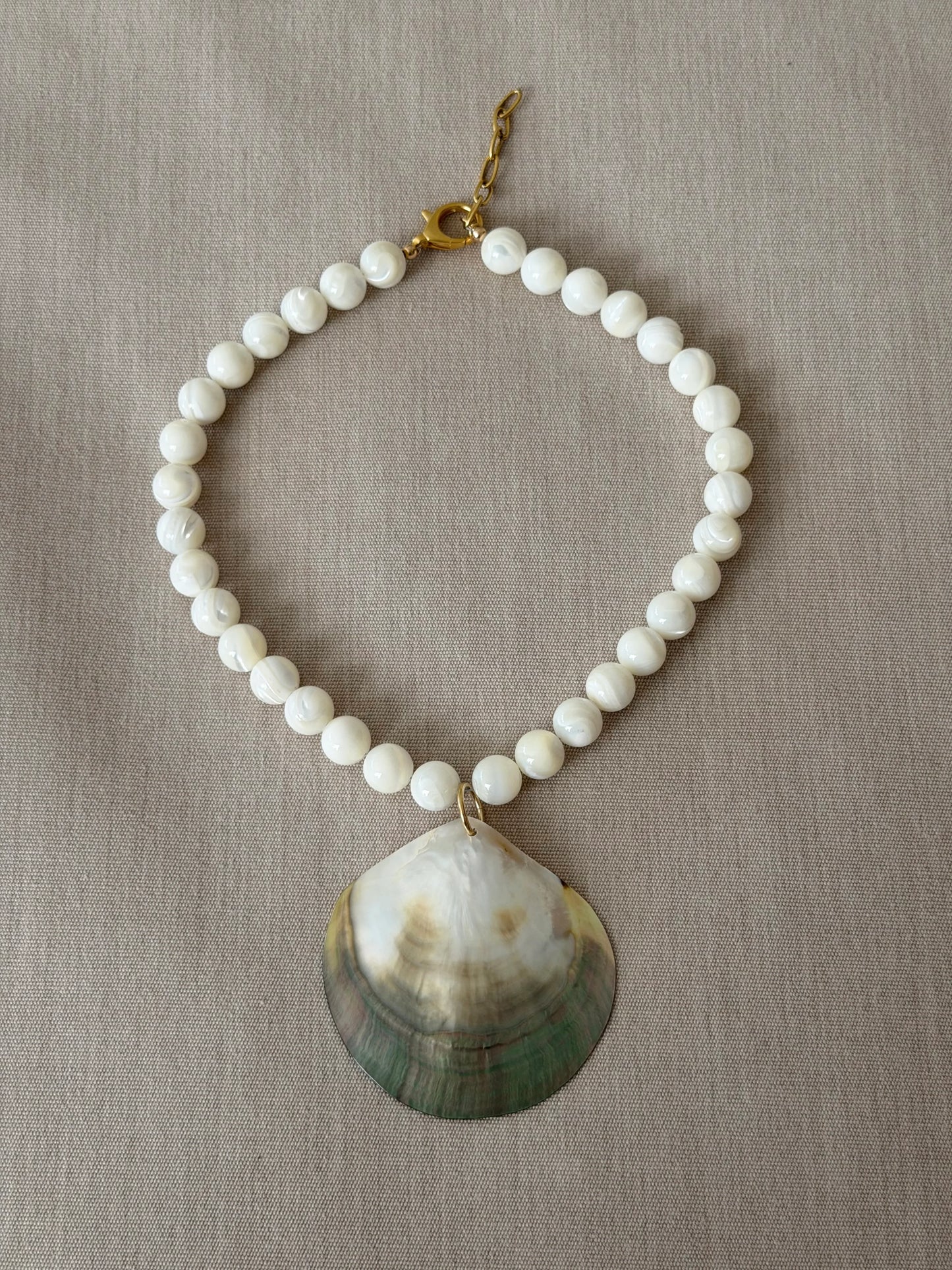 BEADED LIMESTONE BAY NECKLACE