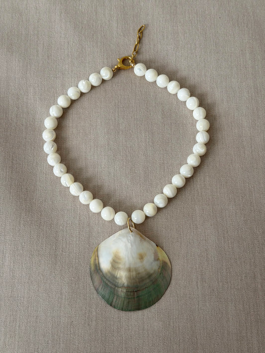 BEADED LIMESTONE BAY NECKLACE