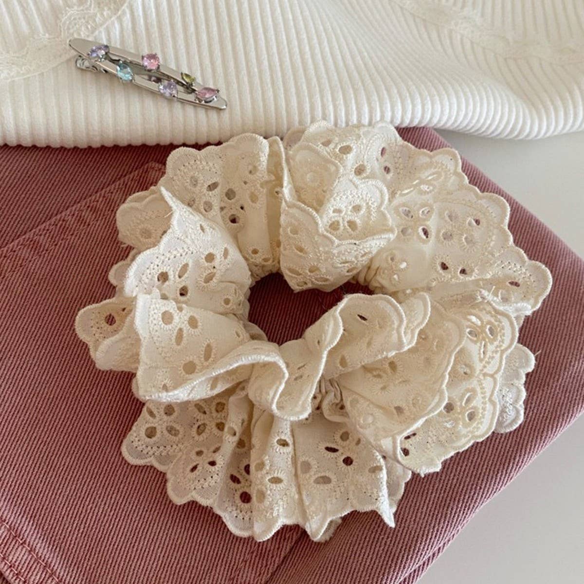 BIG LACE HOLLOW HAIR TIE SCRUNCHIE