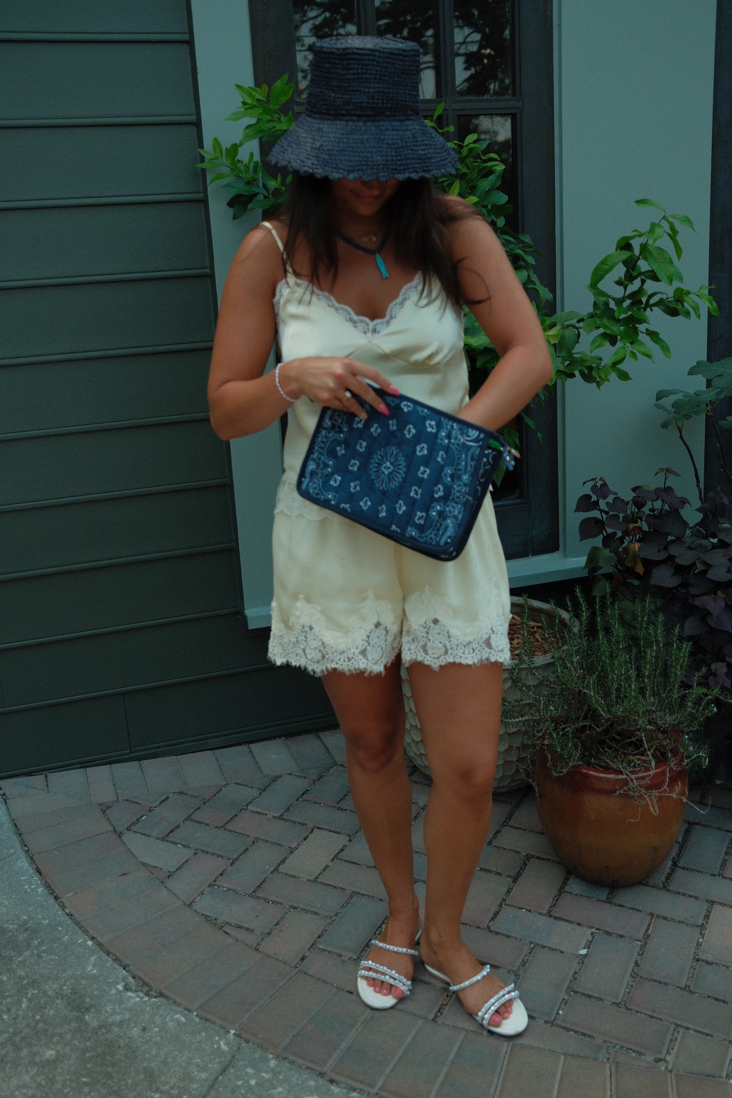 Lacey Raffia Bucket in Natural