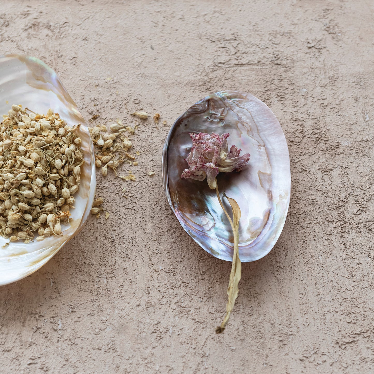 The Mrs. Pearl Dish