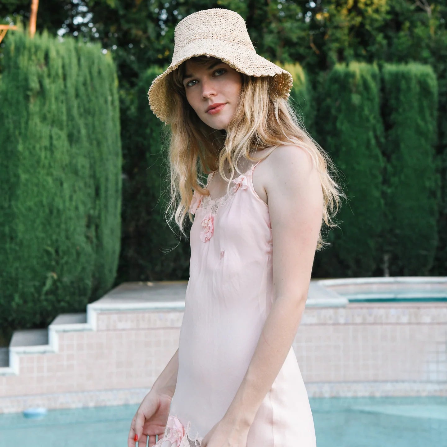 Lacey Raffia Bucket in Natural