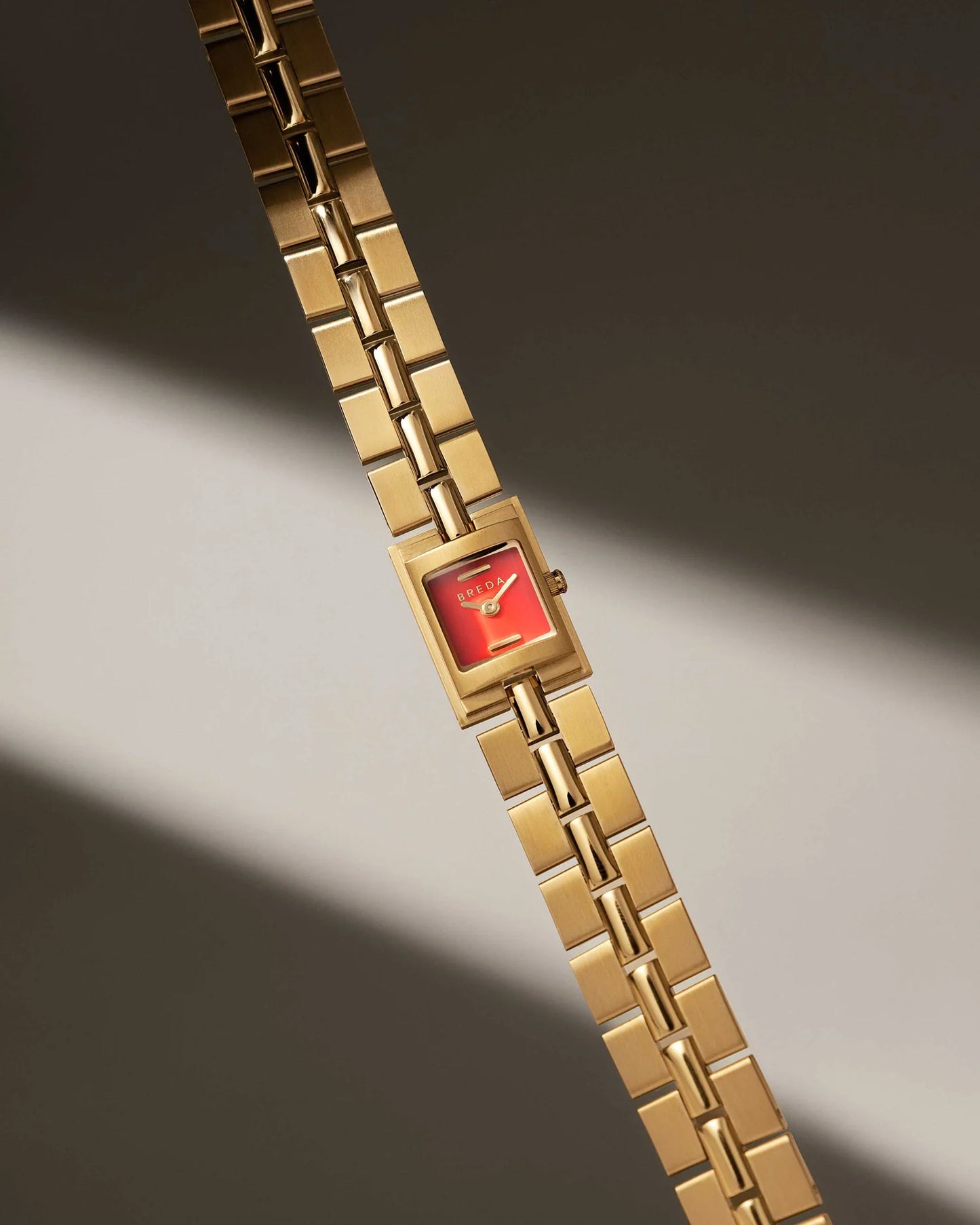 RELIC  Watch Gold/Scarlet